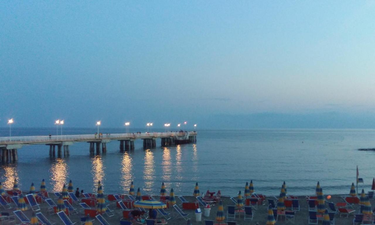Appartamento Mare Pital Marina di Massa Exterior foto